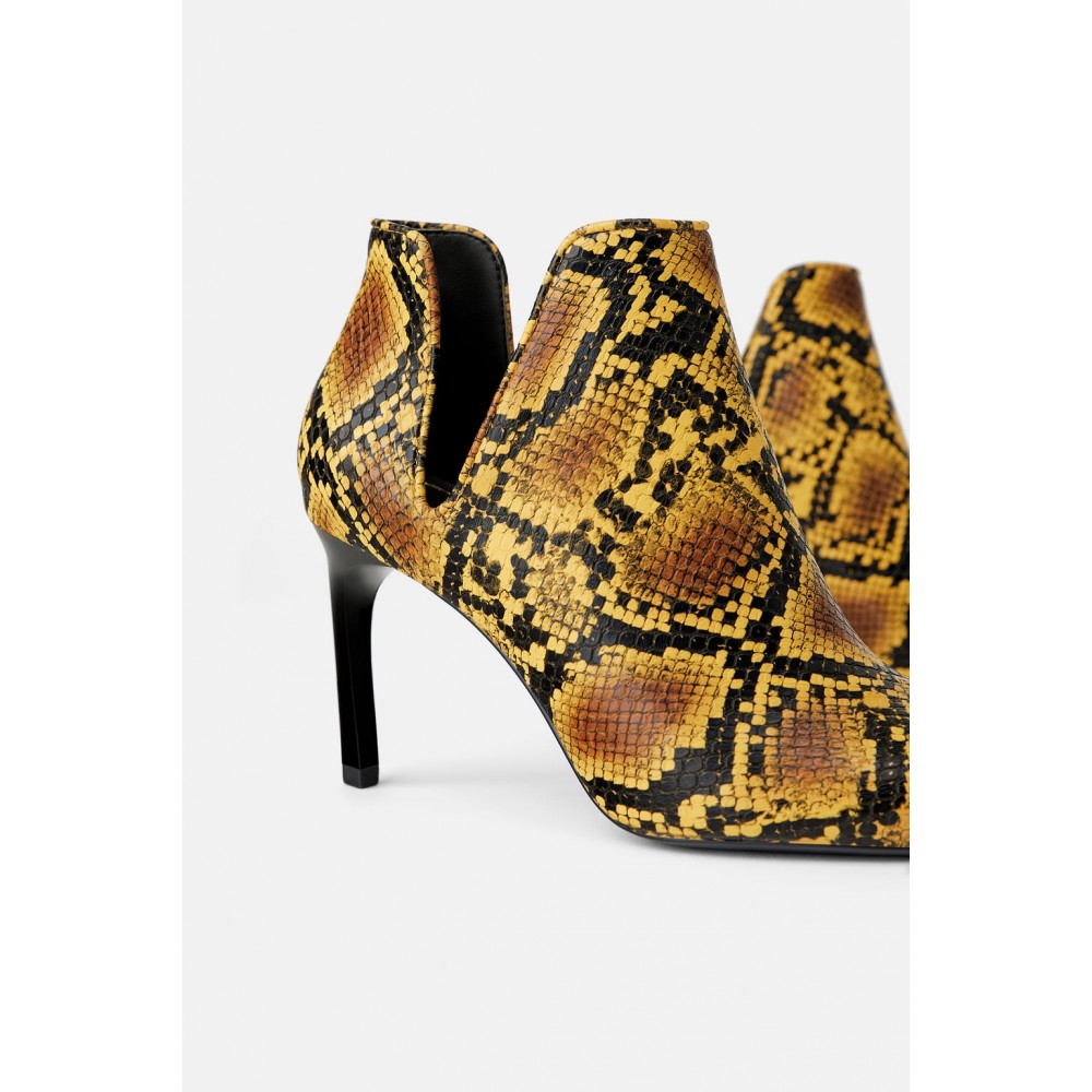 Heeled animal print ankle boots outlet zara